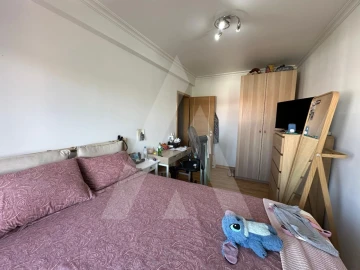 Apartamento T3 para Venda em Quelfes