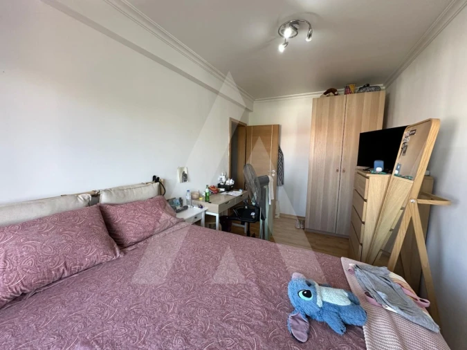 Apartamento T3 para Venda em Quelfes Foto 14