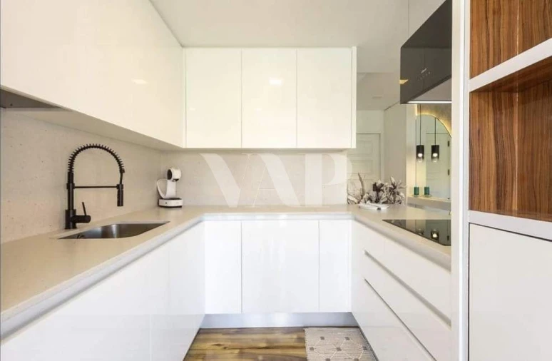 Apartamento T2 para Venda em Quarteira Foto 3