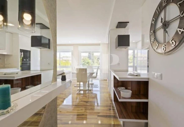 Apartamento T2 para Venda em Quarteira Foto 8