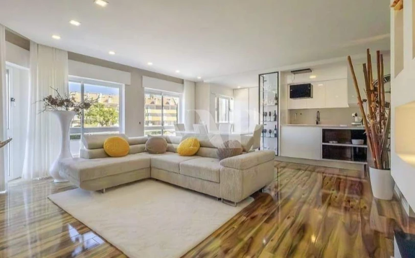 Apartamento T2 para Venda em Quarteira Foto 2