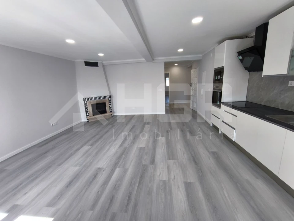 Apartamento T4 para Venda em Amora Foto 16