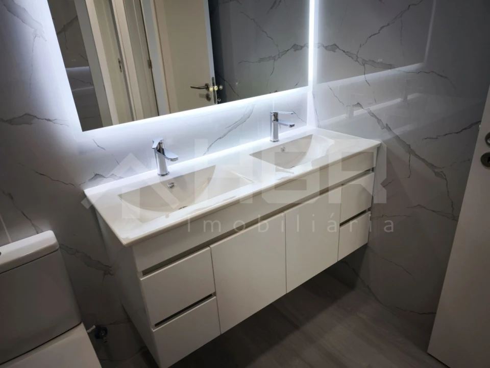 Apartamento T4 para Venda em Amora Foto 22