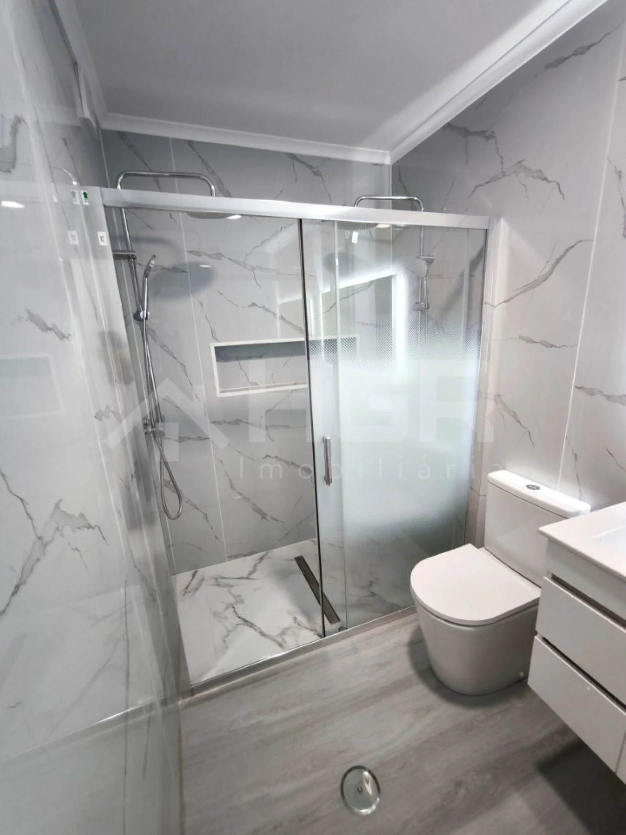Apartamento T4 para Venda em Amora Foto 23