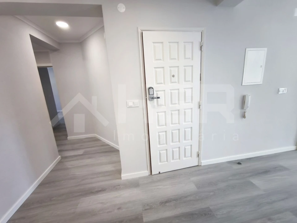 Apartamento T4 para Venda em Amora Foto 38