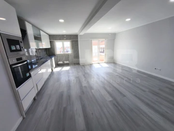 Apartamento T4 para Venda em Amora
