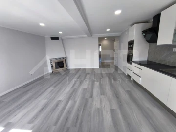 Apartamento T4 para Venda em Amora