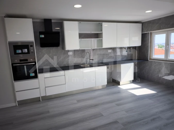 Apartamento T4 para Venda em Amora Foto 10