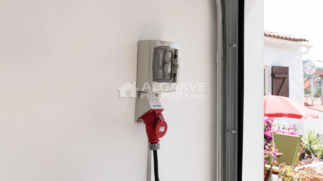 Moradia T4 para Venda em Salir Foto 46