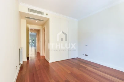 Apartamento T4 para Venda em Avenidas Novas
