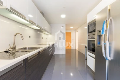 Apartamento T4 para Venda em Avenidas Novas