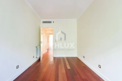 Apartamento T4 para Venda em Avenidas Novas