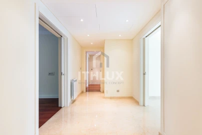 Apartamento T4 para Venda em Avenidas Novas