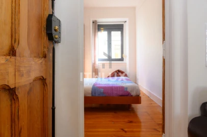 Apartamento T2 para Arrendamento em Alcantara