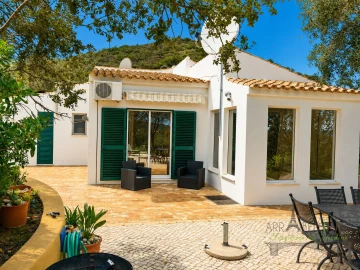 Moradia T5 para Venda em Olhão