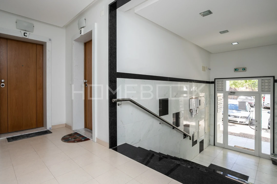 Apartamento T2 para Venda em Tavira (Santa Maria e Santiago) Foto 2