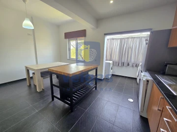 Apartamento T2 para Arrendamento em Laranjeiro e Feijó