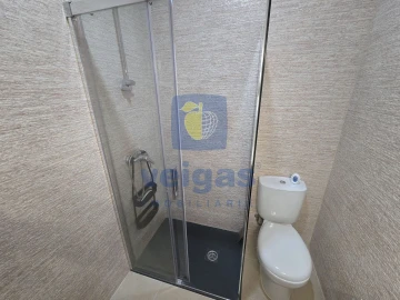 Apartamento T2 para Arrendamento em Laranjeiro e Feijó