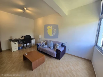 Apartamento T2 para Arrendamento em Laranjeiro e Feijó