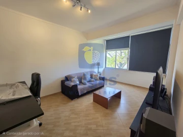 Apartamento T2 para Arrendamento em Laranjeiro e Feijó