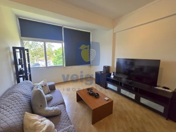 Apartamento T2 para Arrendamento em Laranjeiro e Feijó