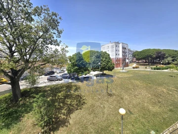 Apartamento T2 para Arrendamento em Laranjeiro e Feijó