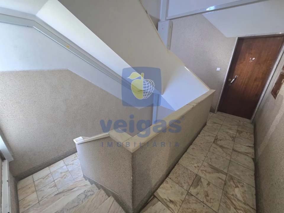 Apartamento T2 para Arrendamento em Laranjeiro e Feijó Foto 20