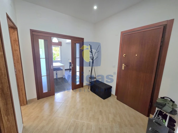 Apartamento T2 para Arrendamento em Laranjeiro e Feijó Foto 5