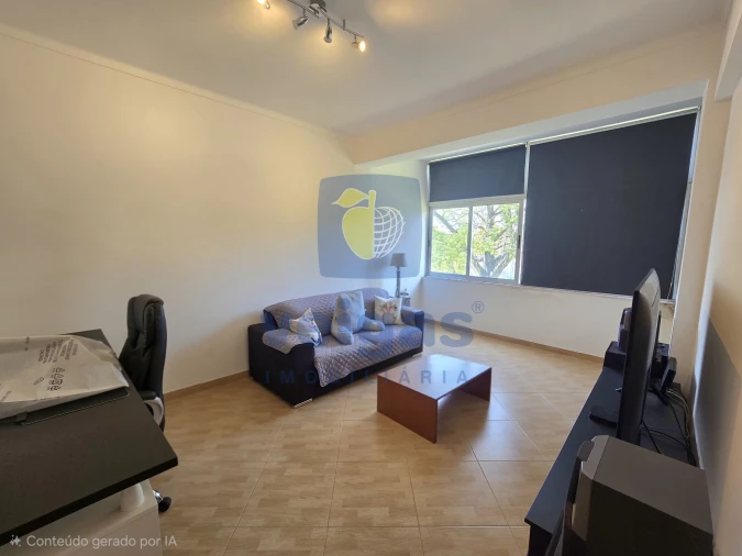 Apartamento T2 para Arrendamento em Laranjeiro e Feijó Foto 4