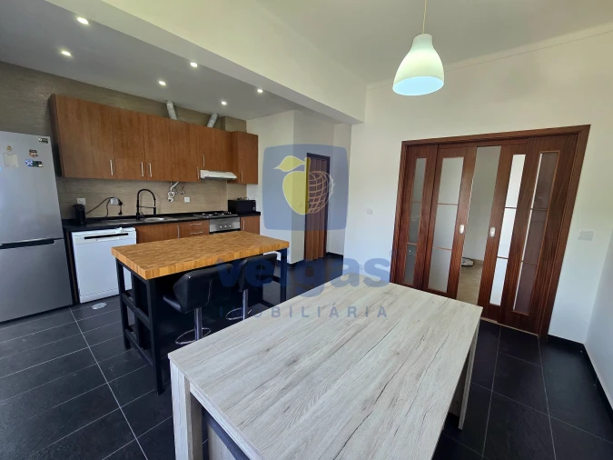 Apartamento T2 para Arrendamento em Laranjeiro e Feijó Foto 6