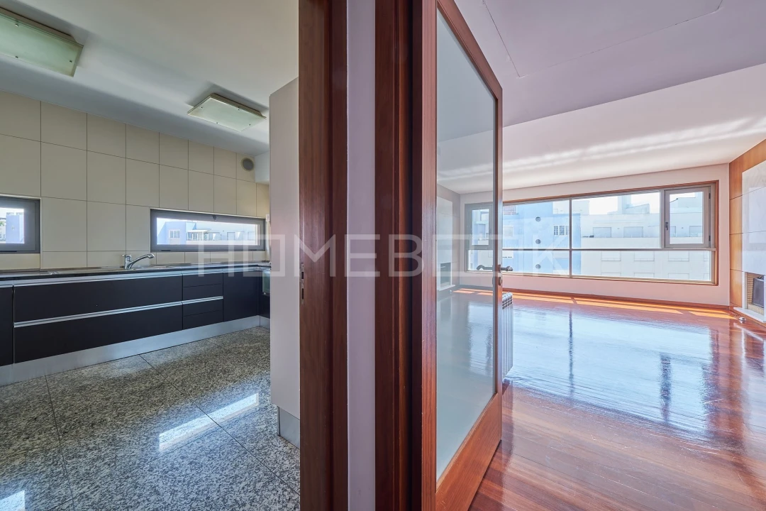 Apartamento T3 para Arrendamento em Parque das Nações Foto 5