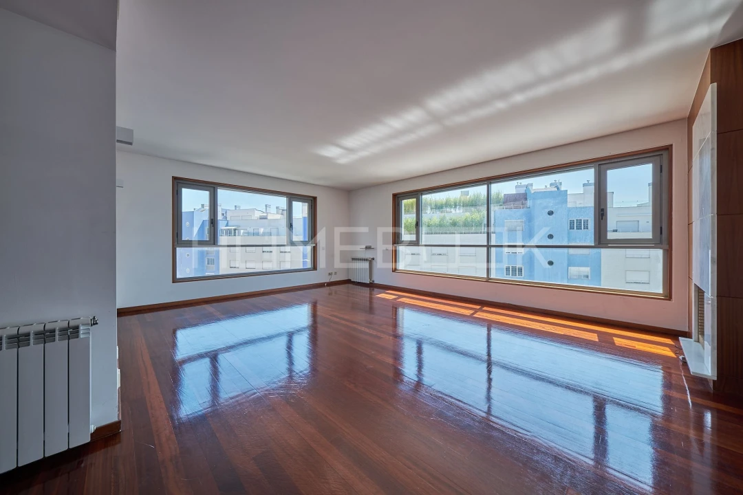 Apartamento T3 para Arrendamento em Parque das Nações Foto 1