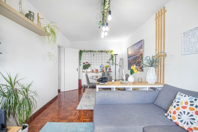 Apartamento T3 para Venda em Santo António dos Cavaleiros e Frielas