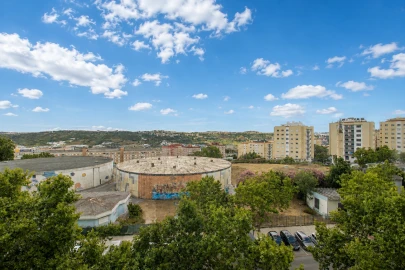 Apartamento T3 para Venda em Santo António dos Cavaleiros e Frielas