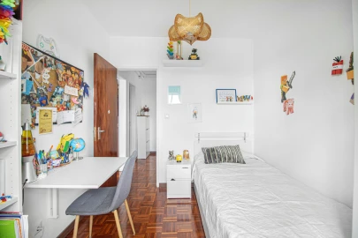 Apartamento T3 para Venda em Santo António dos Cavaleiros e Frielas