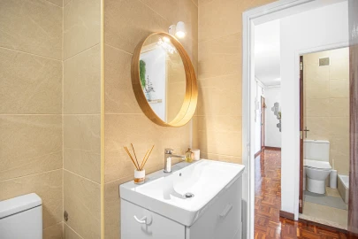 Apartamento T3 para Venda em Santo António dos Cavaleiros e Frielas