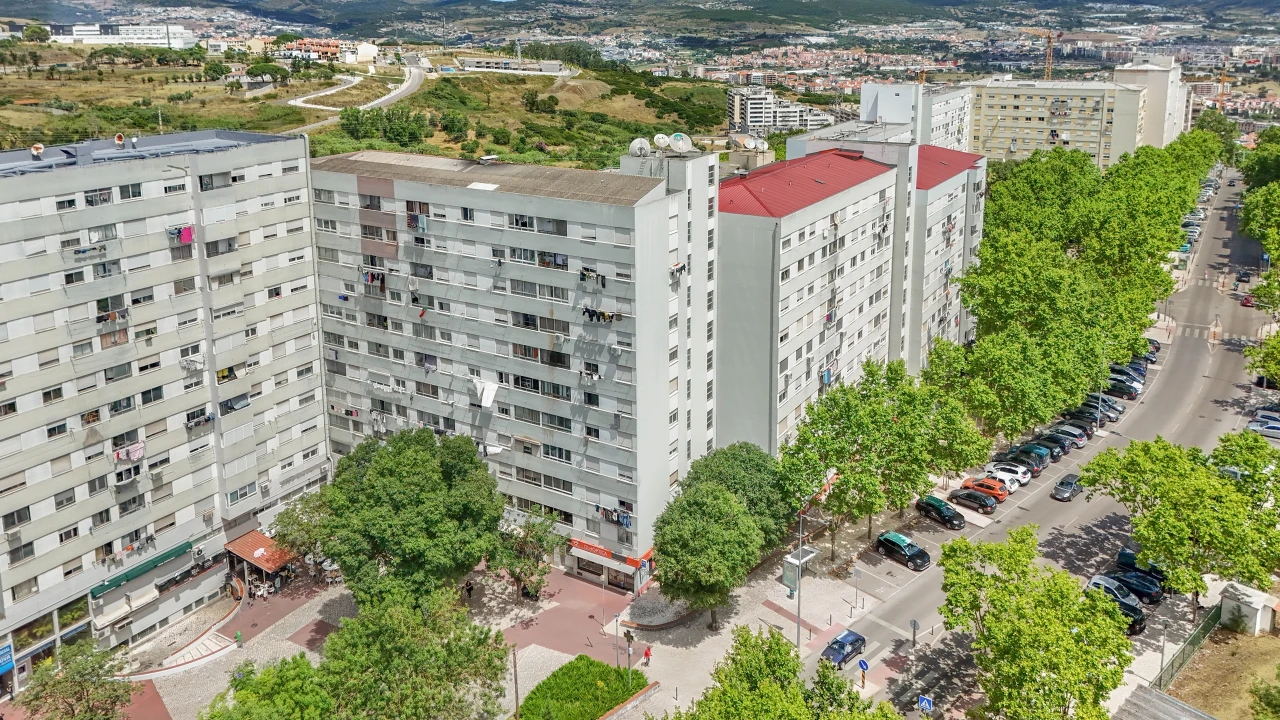 Apartamento T3 para Venda em Santo António dos Cavaleiros e Frielas Foto 26
