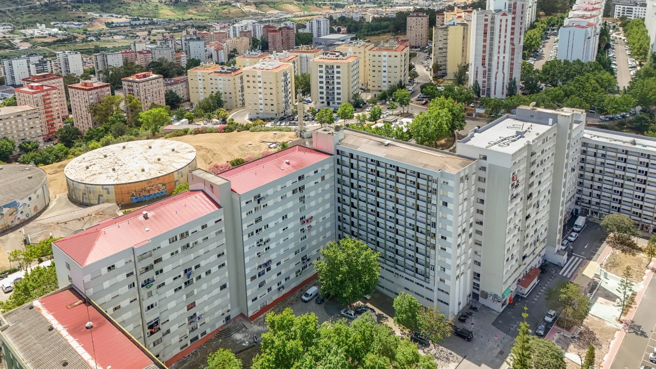Apartamento T3 para Venda em Santo António dos Cavaleiros e Frielas Foto 27