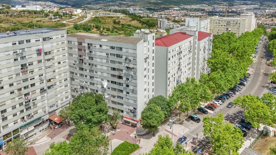 Apartamento T3 para Venda em Santo António dos Cavaleiros e Frielas Foto 26