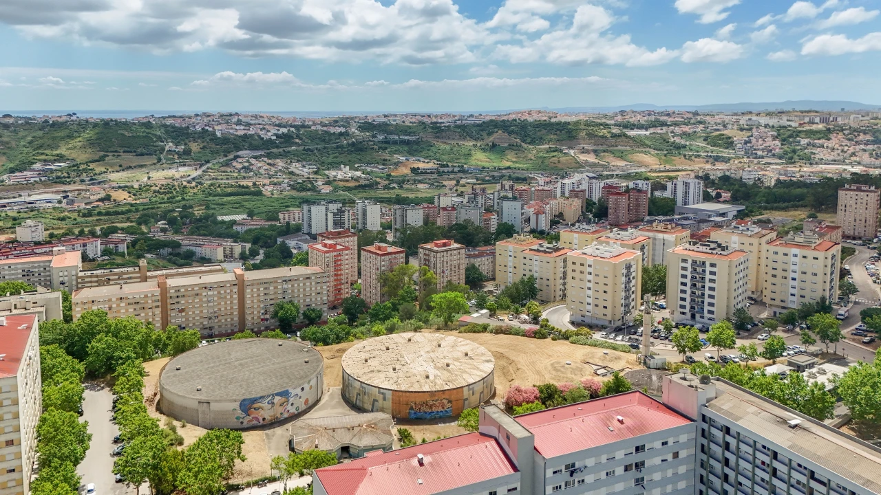 Apartamento T3 para Venda em Santo António dos Cavaleiros e Frielas Foto 28