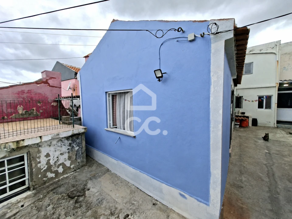 Moradia T2 para Venda em São Mateus da Calheta Foto 9