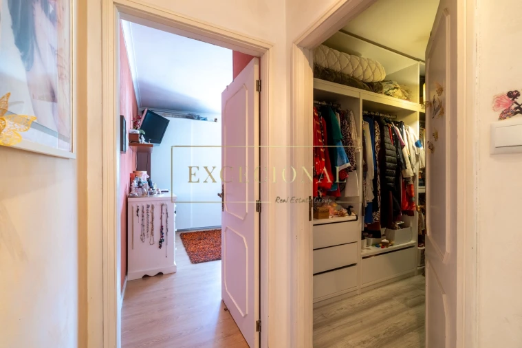 Apartamento T4 para Venda em Oliveira do Douro Foto 8