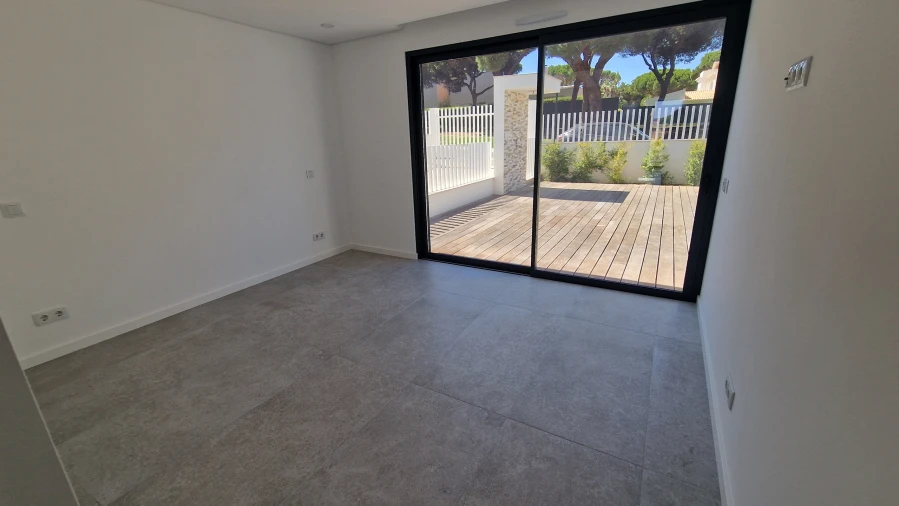 Moradia T3 para Venda em Albufeira e Olhos de Água Foto 10