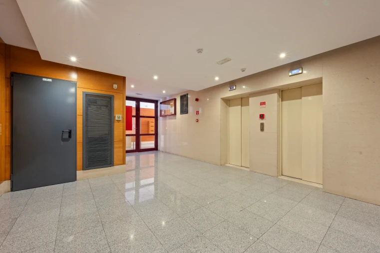 Apartamento T2 para Venda em São Domingos de Benfica Foto 28