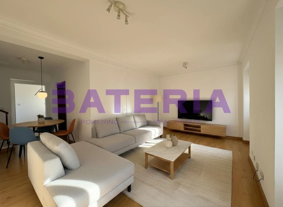 Apartamento T2 para Venda em Algés, Linda-A-Velha e Cruz Quebrada-Dafundo Foto 1