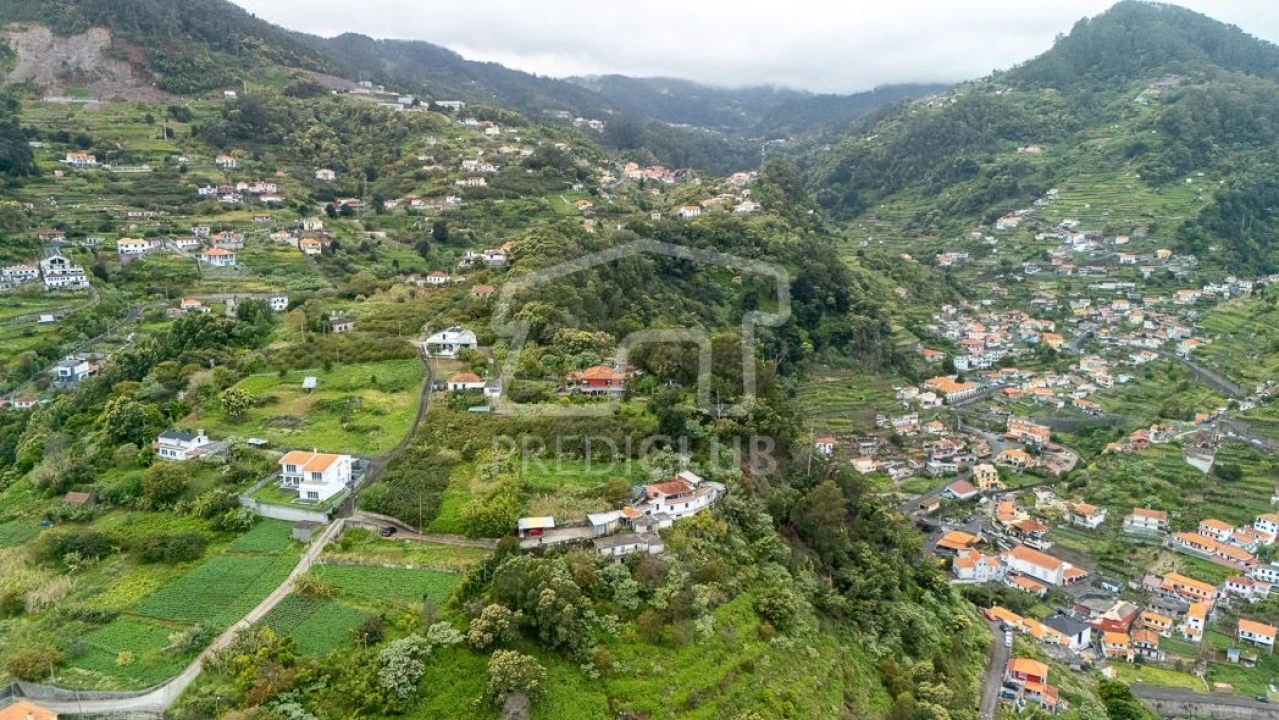 Terreno para Venda em Machico Foto 2