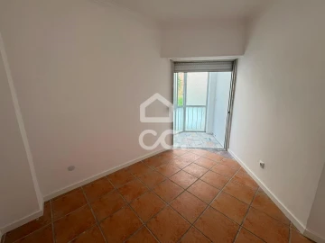 Apartamento T2 para Venda em Algueirão-Mem Martins