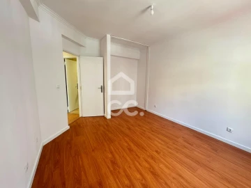 Apartamento T2 para Venda em Algueirão-Mem Martins