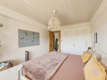 Apartamento T2 para Venda em Oeiras e São Julião da Barra, Paço de Arcos e Caxias