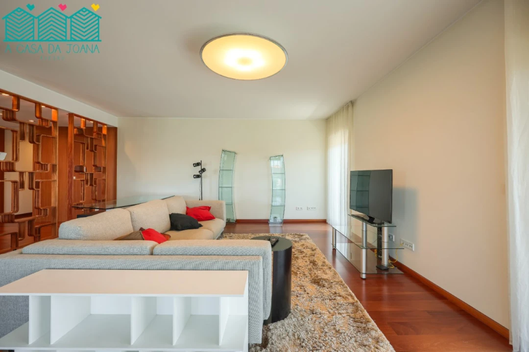 Apartamento T3 para Arrendamento em Glória e Vera Cruz Foto 5